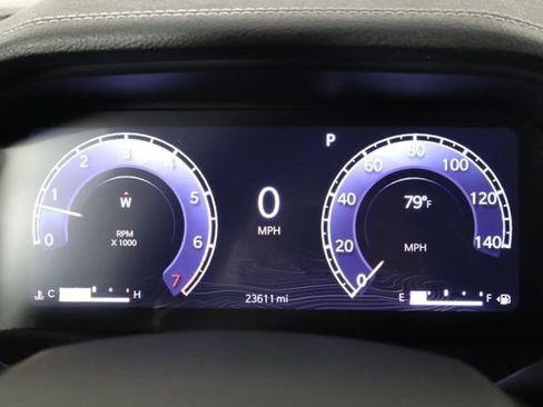 Used 2023 Jeep Grand Cherokee Limited RWD image 11