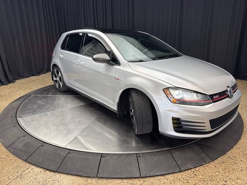 Used 2016 Volkswagen GTI SE w/ Lighting Package (SEL) FWD image 8