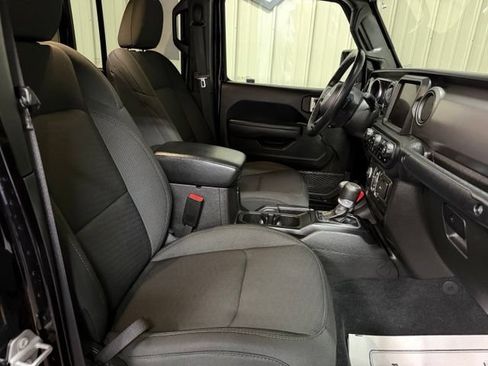 Used 2022 Jeep Gladiator Sport AWD/4WD image 23