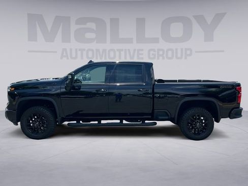 Used 2025 Chevrolet Silverado 2500 LTZ w/ Trail Boss Package AWD/4WD image 2