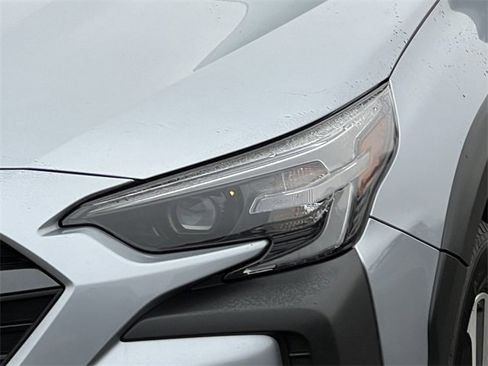 Used 2023 Subaru Outback Premium image 40