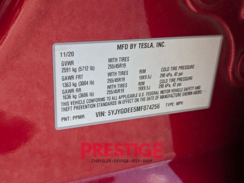 Used 2021 Tesla Model Y Long Range AWD/4WD image 30