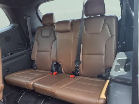 Used 2022 Kia Telluride SX w/ SX Prestige Package AWD/4WD image 9