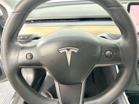 Used 2019 Tesla Model 3 Long Range image 17