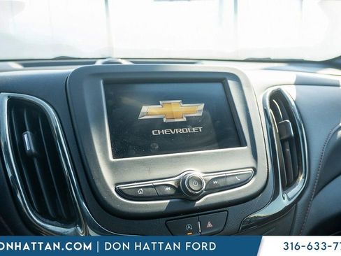 Used 2022 Chevrolet Equinox RS w/ LPO, Floor Liner Package image 7