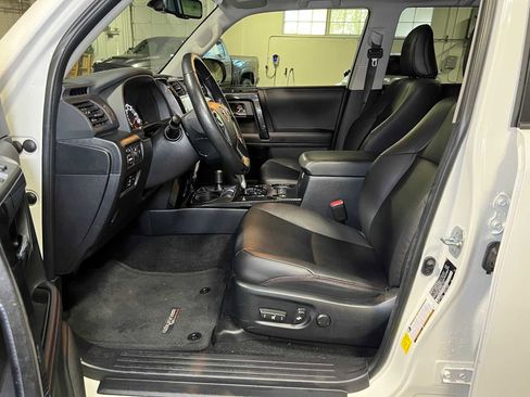 Used 2024 Toyota 4Runner TRD Off-Road Premium w/ Moonroof Package image 23