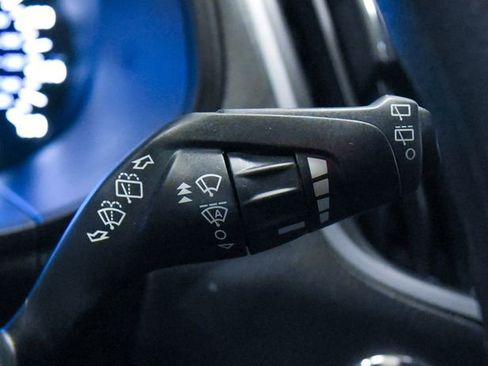 Used 2019 Ford Edge SE image 24