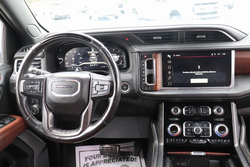 Used 2023 GMC Yukon XL Denali Ultimate AWD/4WD image 2
