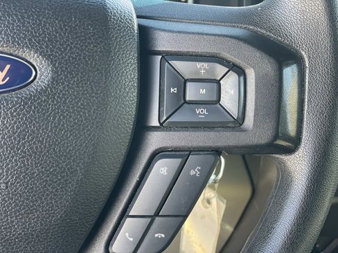 Used 2016 Ford F150 XLT image 5