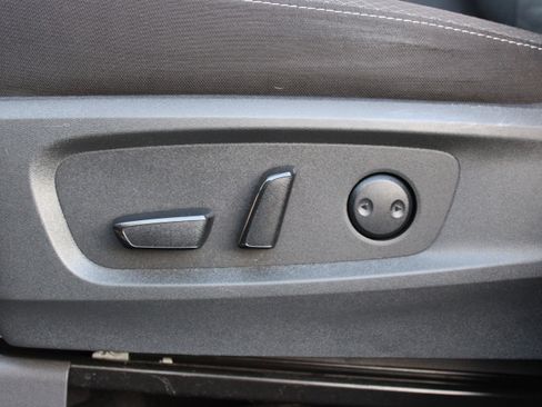 Certified 2022 Nissan Pathfinder SV image 32