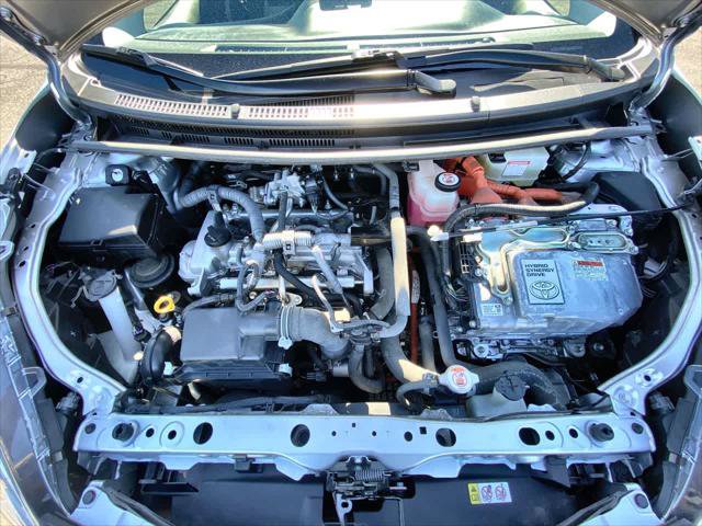 Certified 2019 Toyota Prius C FWD image 24