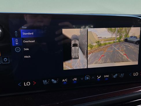 New 2026 Chevrolet Traverse RS w/ LPO, Floor Liner Package FWD image 20
