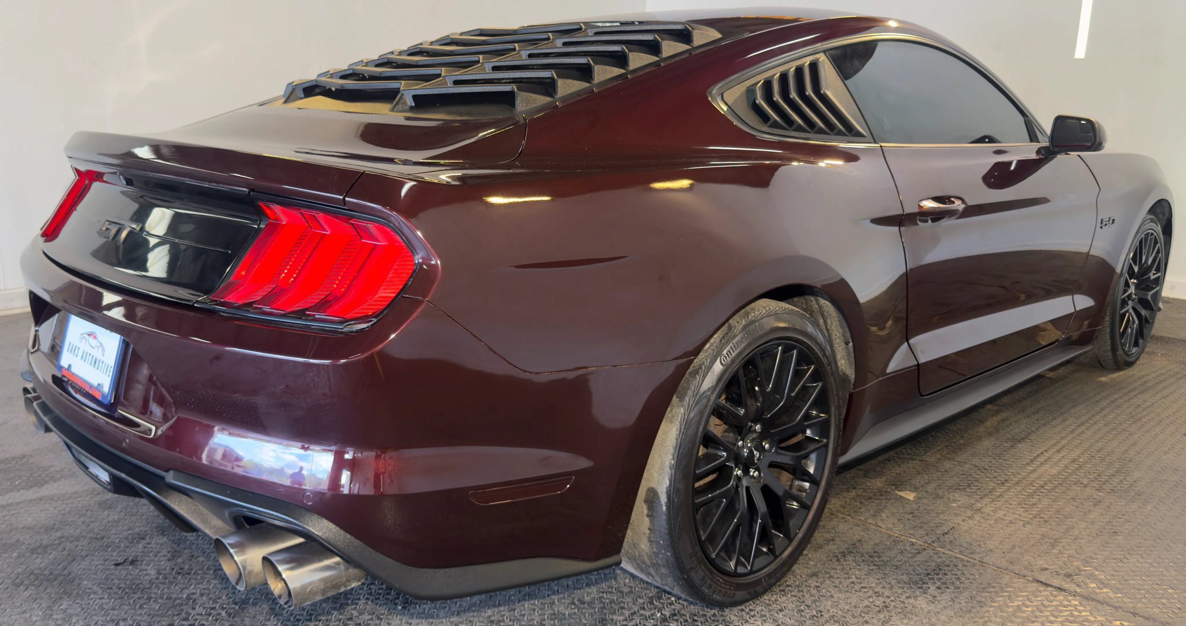 Used 2018 Ford Mustang GT w/ GT Performance Package RWD image 5