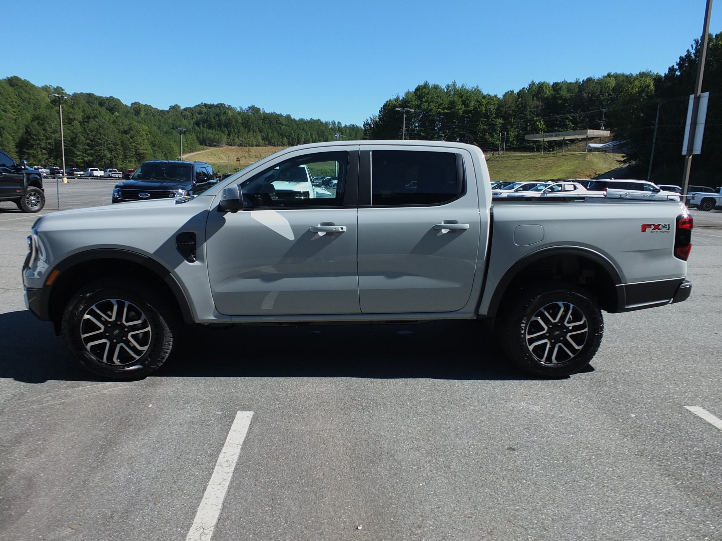 New 2026 Ford Ranger Lariat w/ FX4 Off-Road Package AWD/4WD image 6