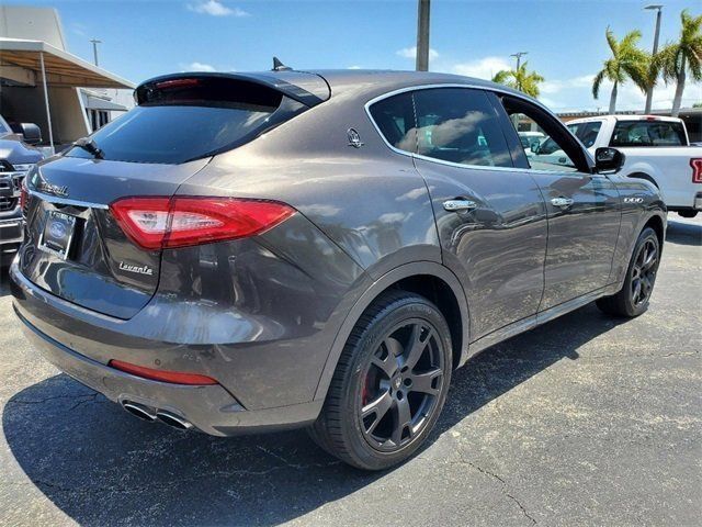 Used 2019 Maserati Levante AWD/4WD image 8