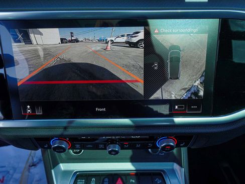 Used 2024 Audi Q3 2.0T Premium Plus image 19