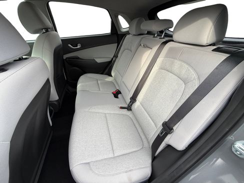 Used 2023 Hyundai Kona SE image 16