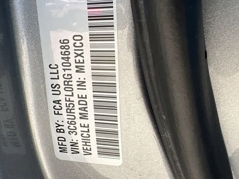 Used 2024 RAM 2500 Laramie AWD/4WD image 30