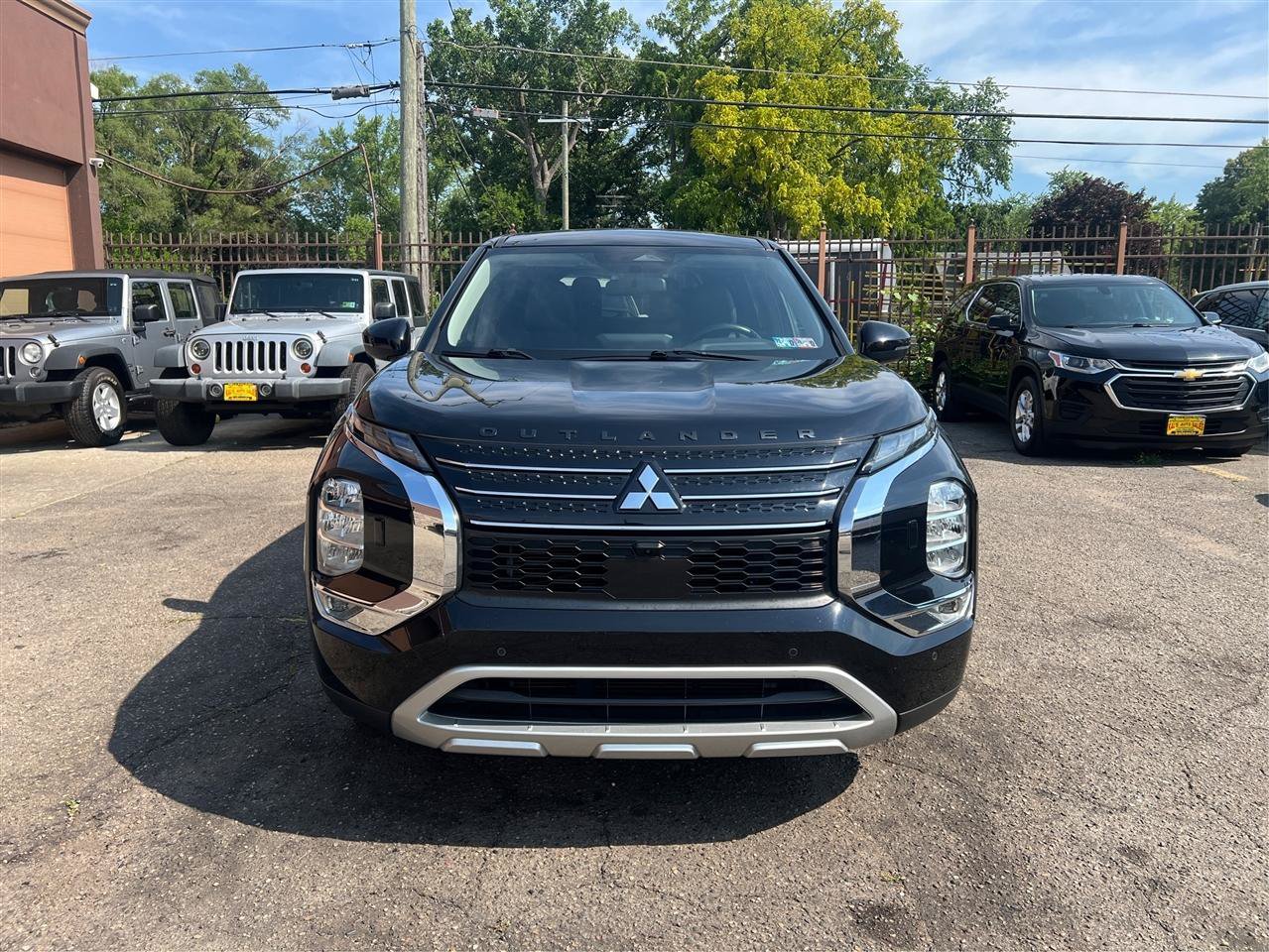 Used 2022 Mitsubishi Outlander SE AWD/4WD image 13