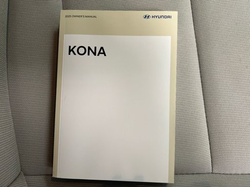 Used 2025 Hyundai Kona SEL FWD image 27