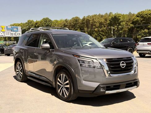 Used 2022 Nissan Pathfinder Platinum w/ Lighting Package (N93) AWD/4WD image 7
