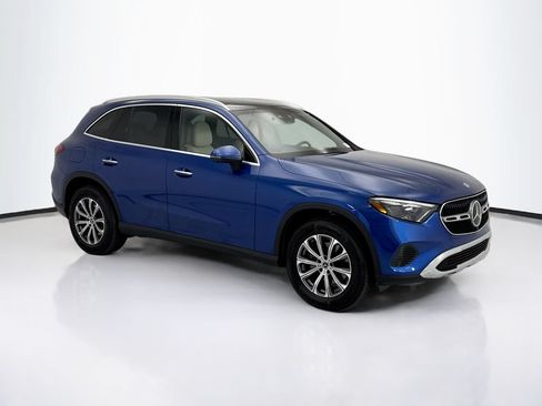 Certified 2026 Mercedes-Benz GLC 300 image 3