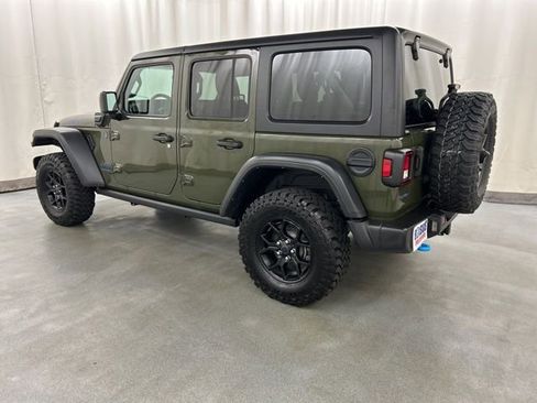 Used 2024 Jeep Wrangler Unlimited AWD/4WD image 3