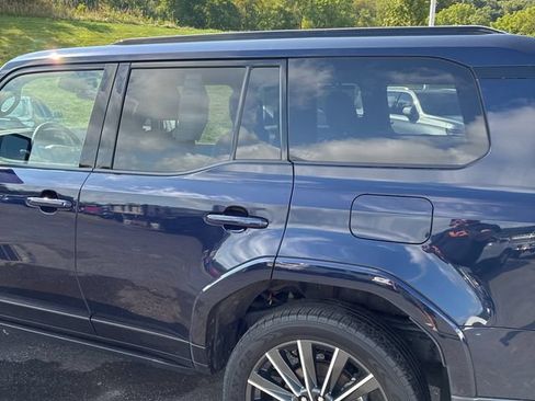 Used 2024 Lexus GX 550 w/ Accessory Package (Z1) AWD/4WD image 6