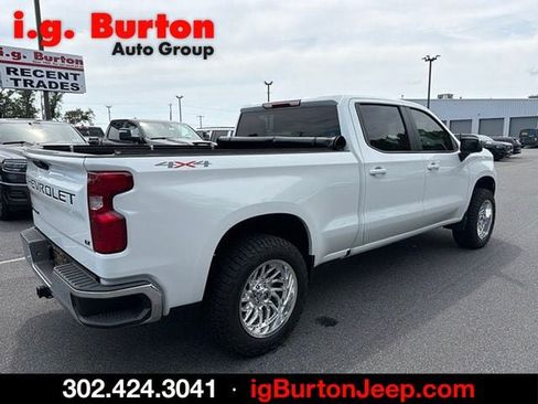 Used 2025 Chevrolet Silverado 1500 LT w/ LPO, Dark Essentials Package AWD/4WD image 3