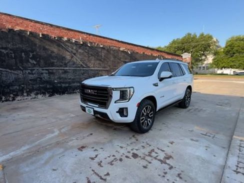 Used 2023 GMC Yukon AT4 w/ Technology Package AWD/4WD image 4