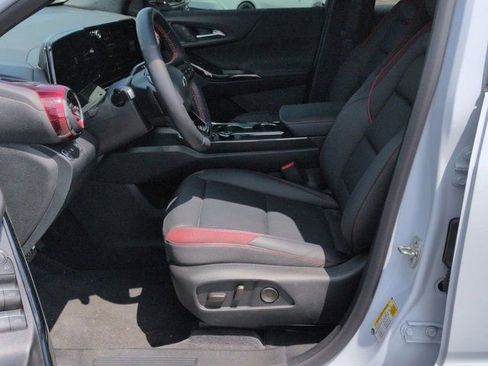 Used 2026 Chevrolet Equinox RS w/ Convenience Package III FWD image 8
