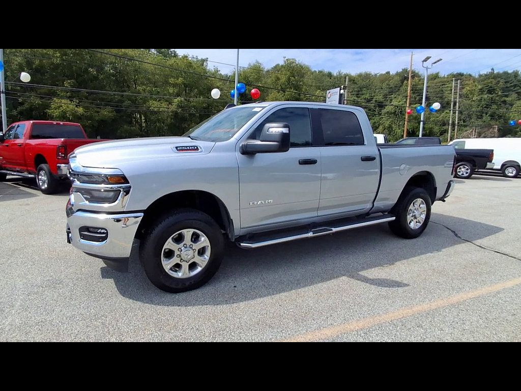 Used 2026 RAM 2500 Big Horn AWD/4WD image 4