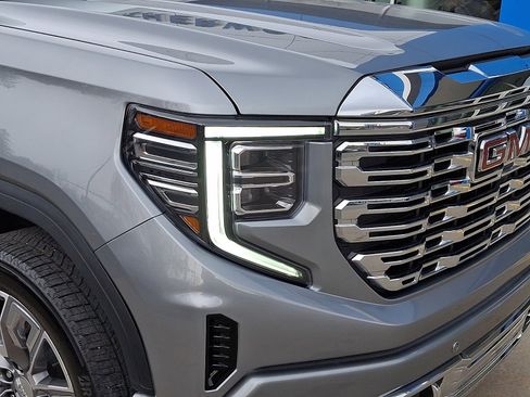 Used 2024 GMC Sierra 1500 Denali w/ Denali Reserve Package image 9