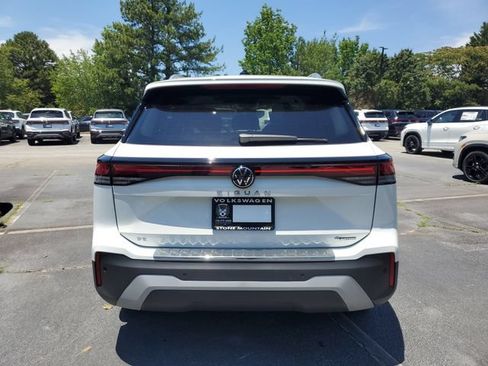 New 2026 Volkswagen Tiguan SE AWD/4WD image 5