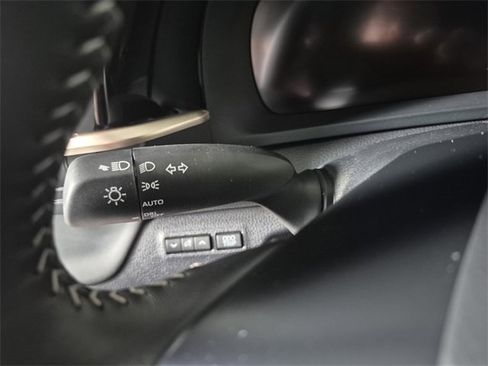 Used 2025 Toyota Crown XLE image 23