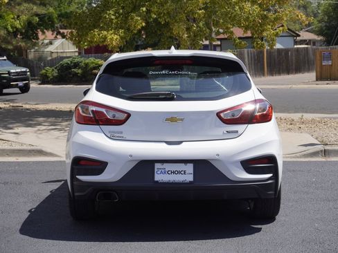 Used 2017 Chevrolet Cruze Premier FWD image 4