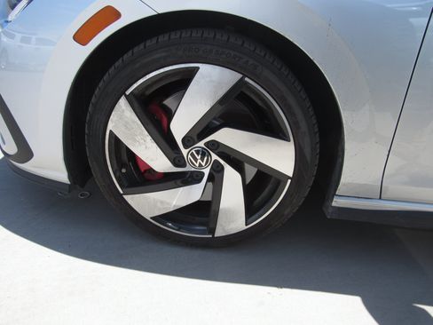 Used 2022 Volkswagen GTI S FWD image 5