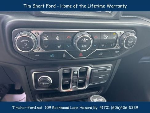 Used 2021 Jeep Wrangler Unlimited Sahara w/ Cold Weather Group image 10