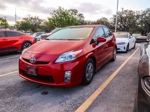 Used 2011 Toyota Prius Two image 1