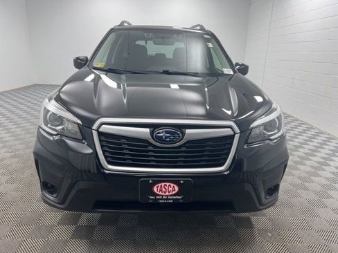 Used 2020 Subaru Forester Premium image 3