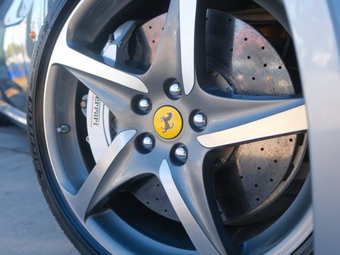 Used 2012 Ferrari FF AWD/4WD image 40