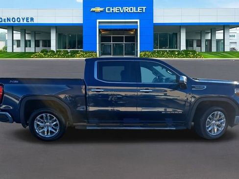 Used 2021 GMC Sierra 1500 SLT w/ SLT Premium Plus Package image 11