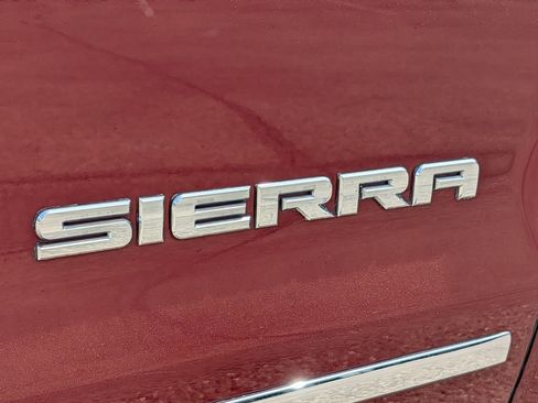 Used 2016 GMC Sierra 1500 SLT w/ SLT Premium Package AWD/4WD image 17