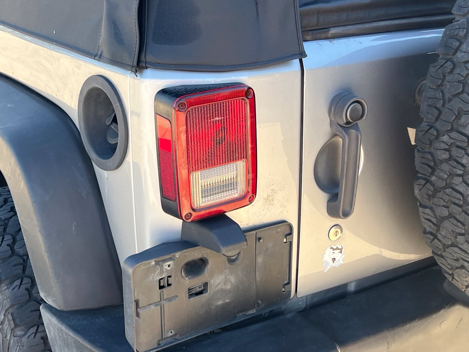 Used 2015 Jeep Wrangler Sport AWD/4WD image 22