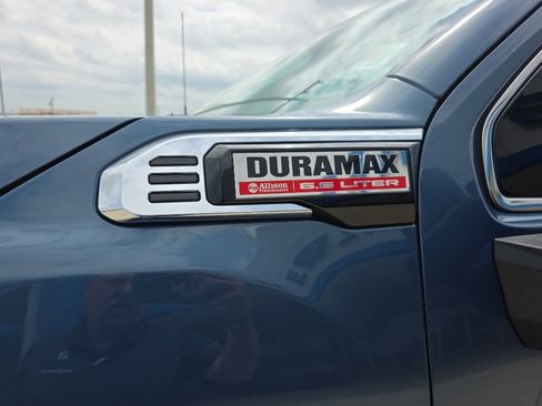 Used 2024 GMC Sierra 2500 Denali w/ Denali Reserve Package AWD/4WD image 6
