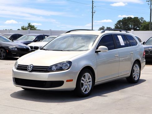 Used 2011 Volkswagen Jetta TDI FWD image 3