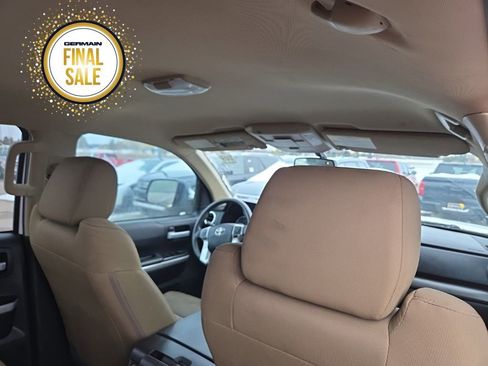 Used 2015 Toyota Tundra SR5 w/ SR5 Upgrade Package image 16