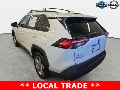 Used 2021 Toyota RAV4 XLE Premium image 6