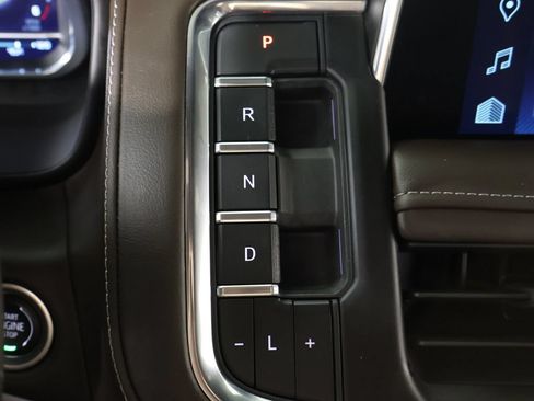 Used 2024 Chevrolet Tahoe Z71 w/ Luxury Package AWD/4WD image 60