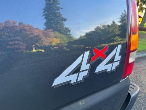 Used 2003 GMC Sierra 2500 SLE image 42